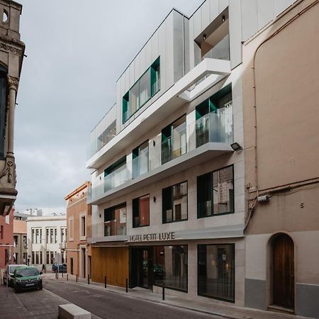 Hotel Petit Luxe Terrassa Exterior photo