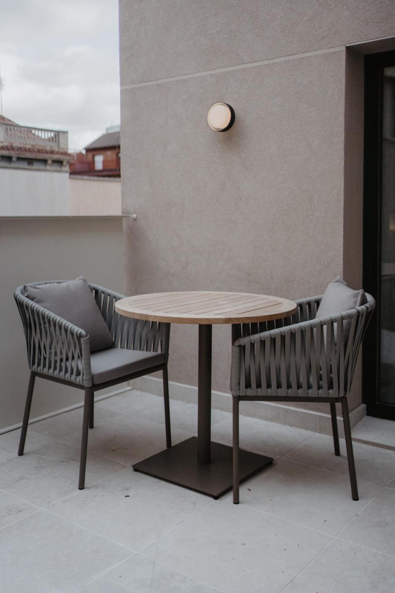 Hotel Petit Luxe Terrassa Exterior photo